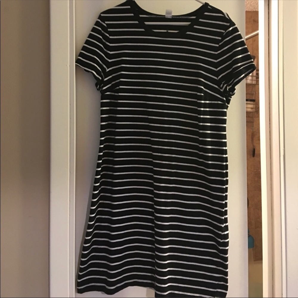 Old navy T-shirt dress